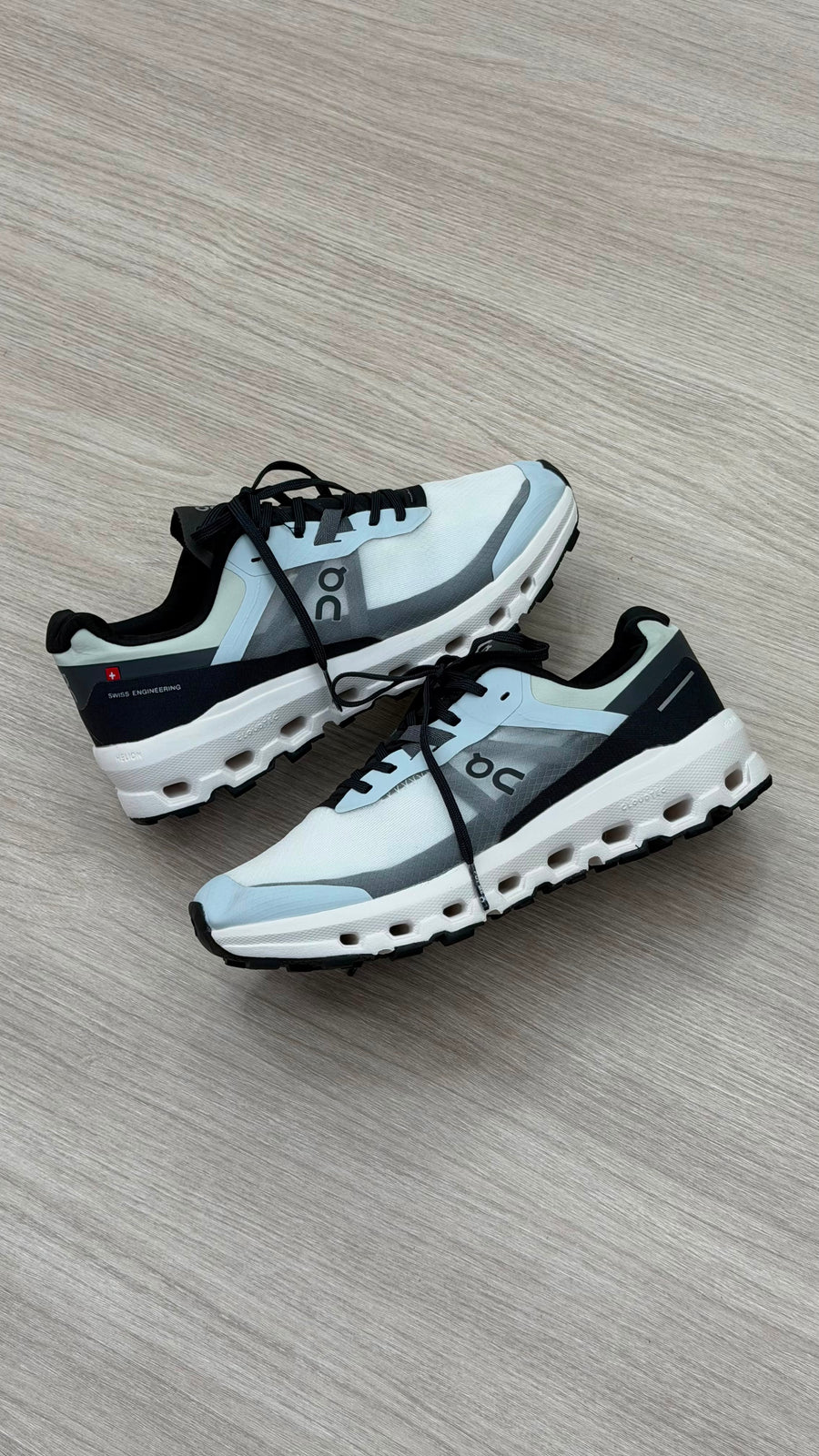 ON CLOUDVISTA BLANCO GRIS AZUL