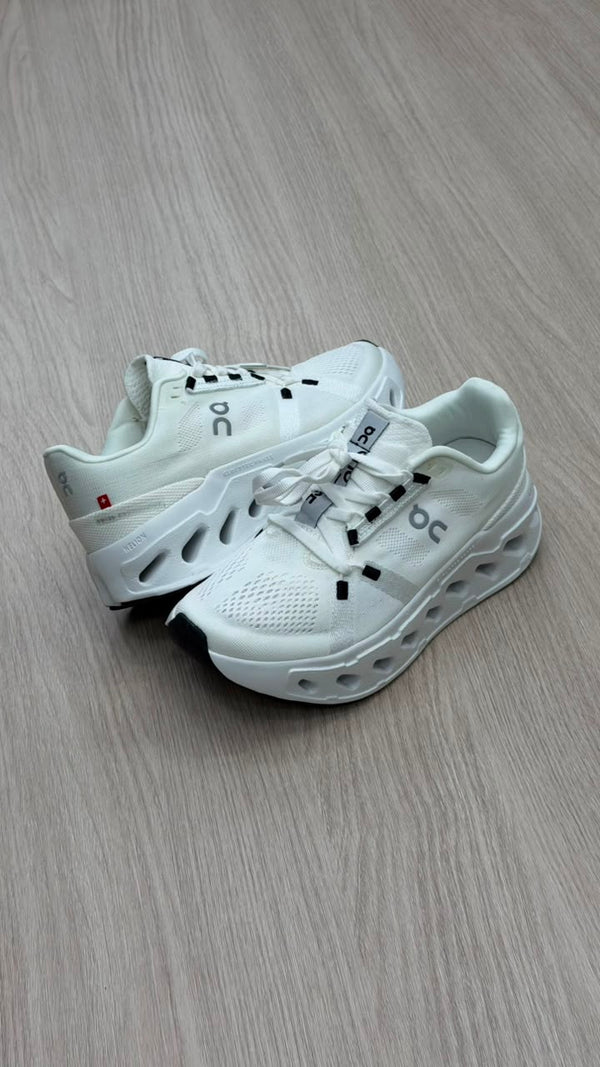 ON CLOUD BLANCO GRIS