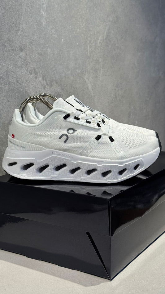 ON CLOUD BLANCO GRIS