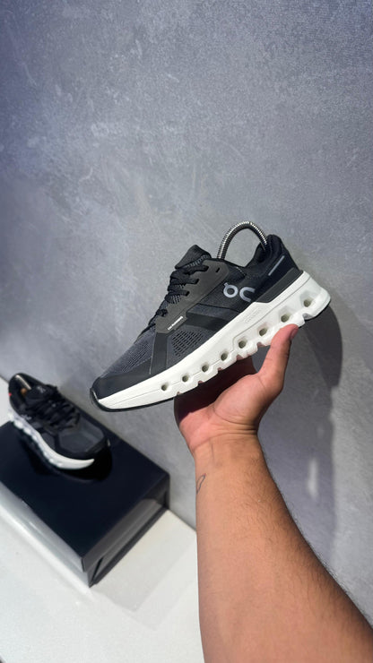 ON CLOUD CLASICO NEGRO BLANCO