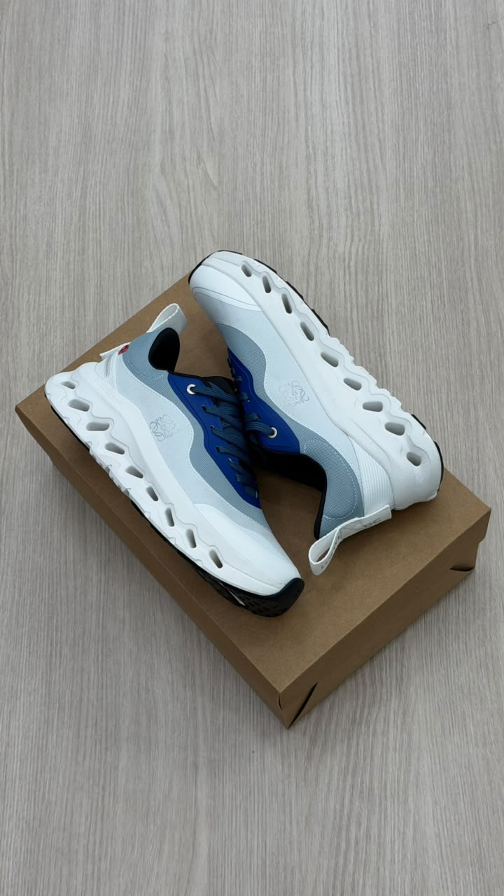 ON CLOUD GRAFITY BLANCO AZUL