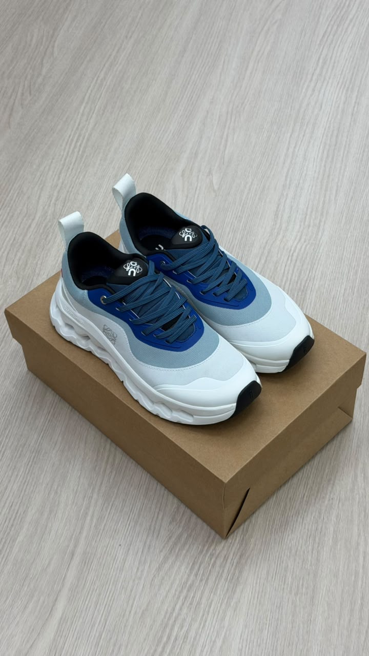 ON CLOUD GRAFITY BLANCO AZUL