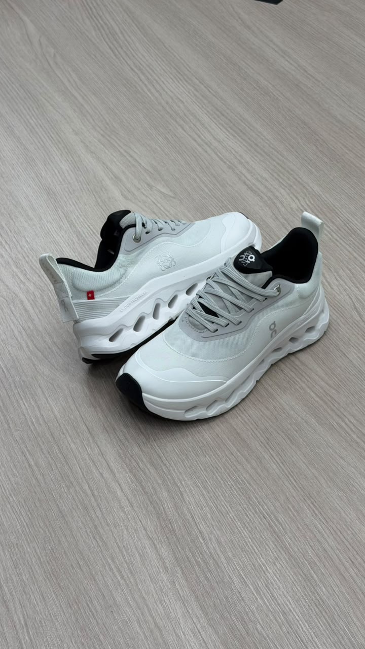 ON CLOUD GRAFITY BLANCO GRIS