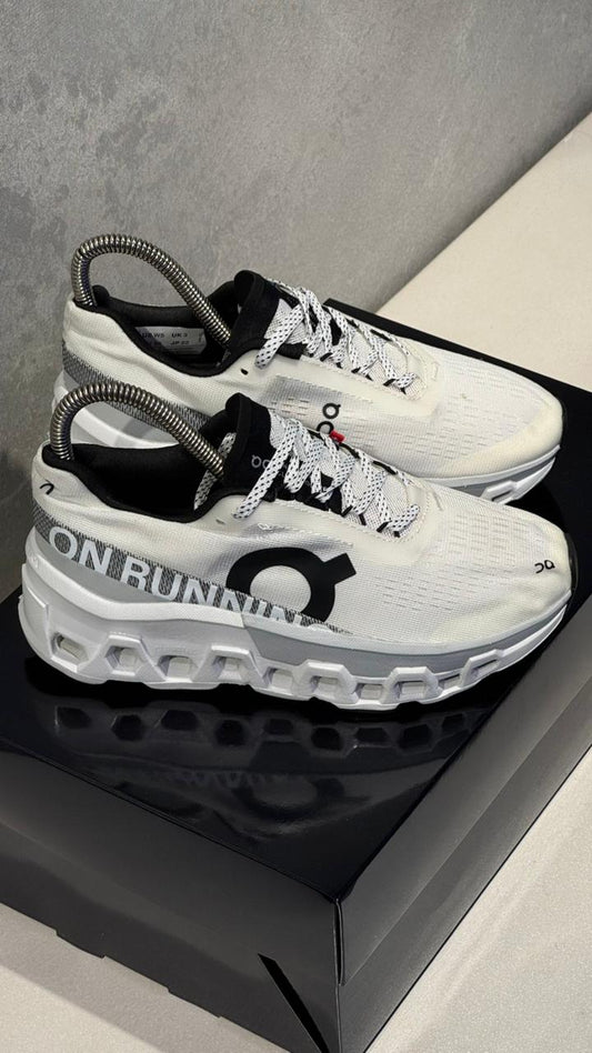 ON RUNNING BLANCO GRIS PROMO