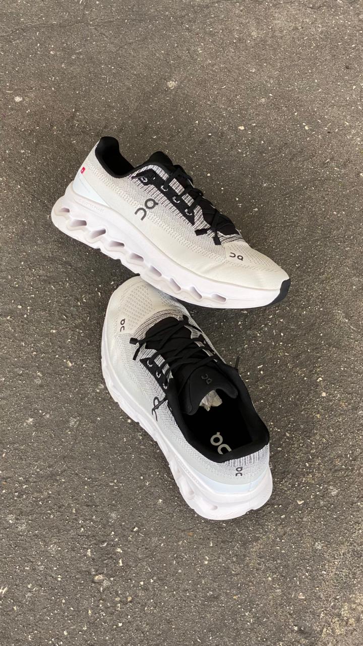 ON RUNNING BLANCO GRIS NEGRO