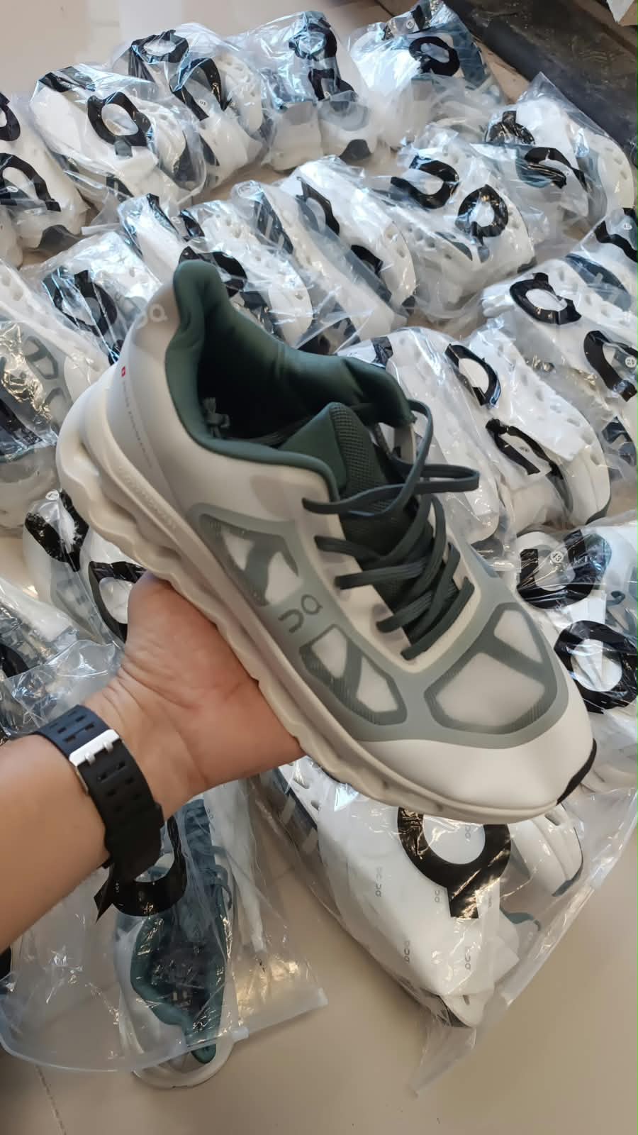 ON CLOUDTEC REMIX BLANCO GRIS VERDE