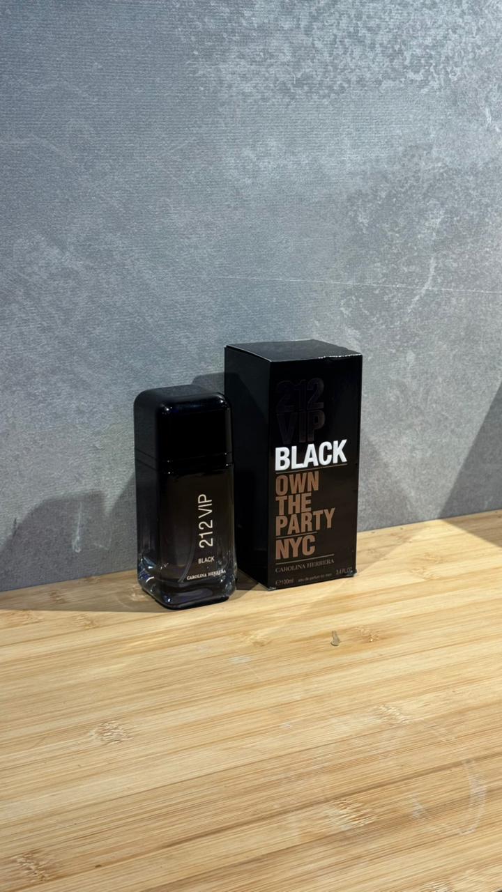 PERFUME CAROLINA HERRERA 212 VIP BLACK