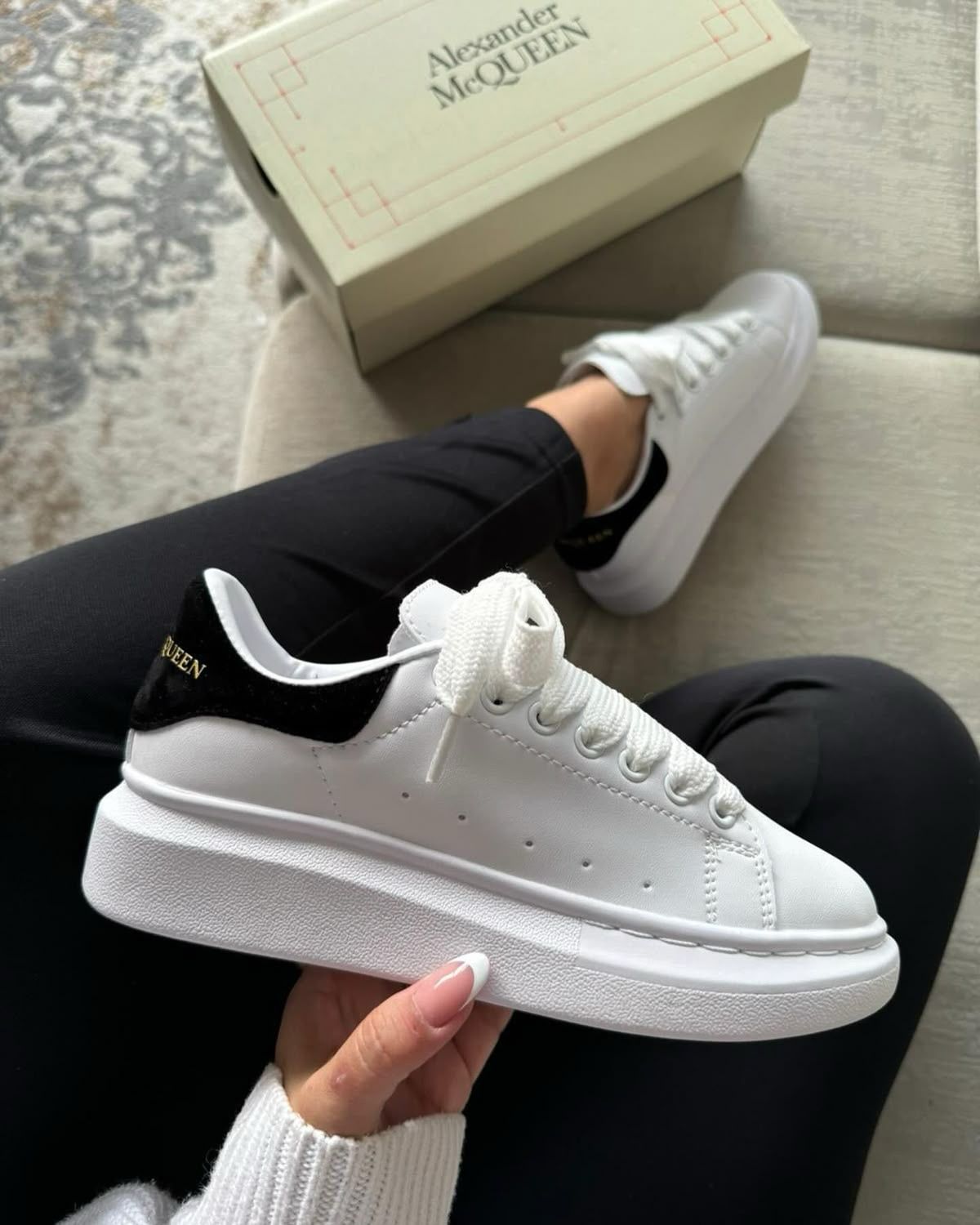 ALEXANDER MCQUEEN - BLANCO