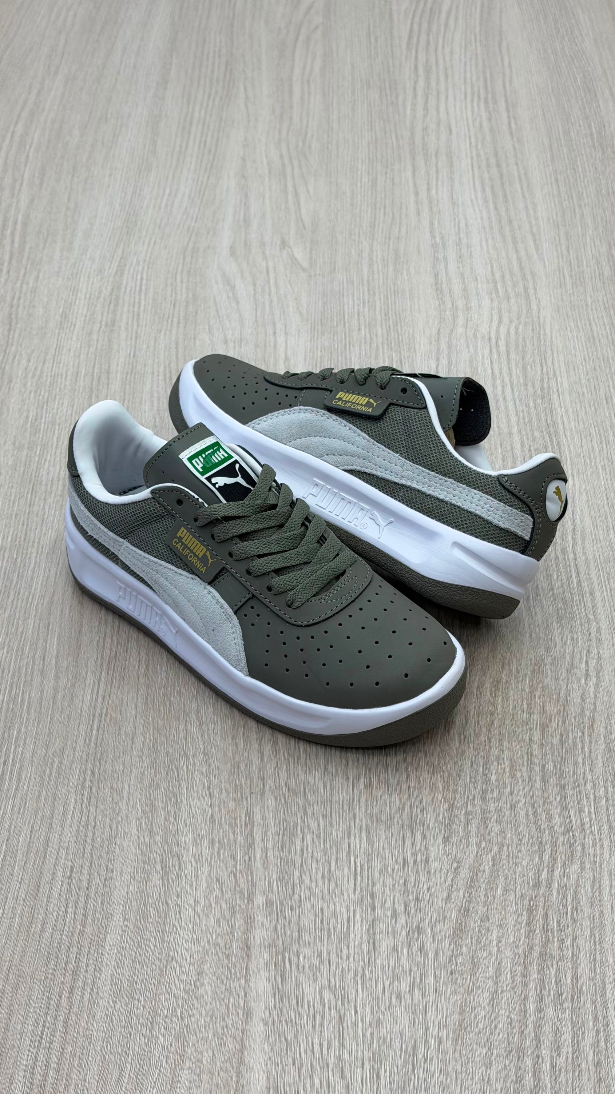 PUMA CALIFORNIA GRIS BLANCO