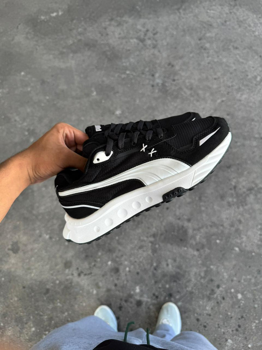 PUMA NEYMAR TELA NEGRO BLANCO