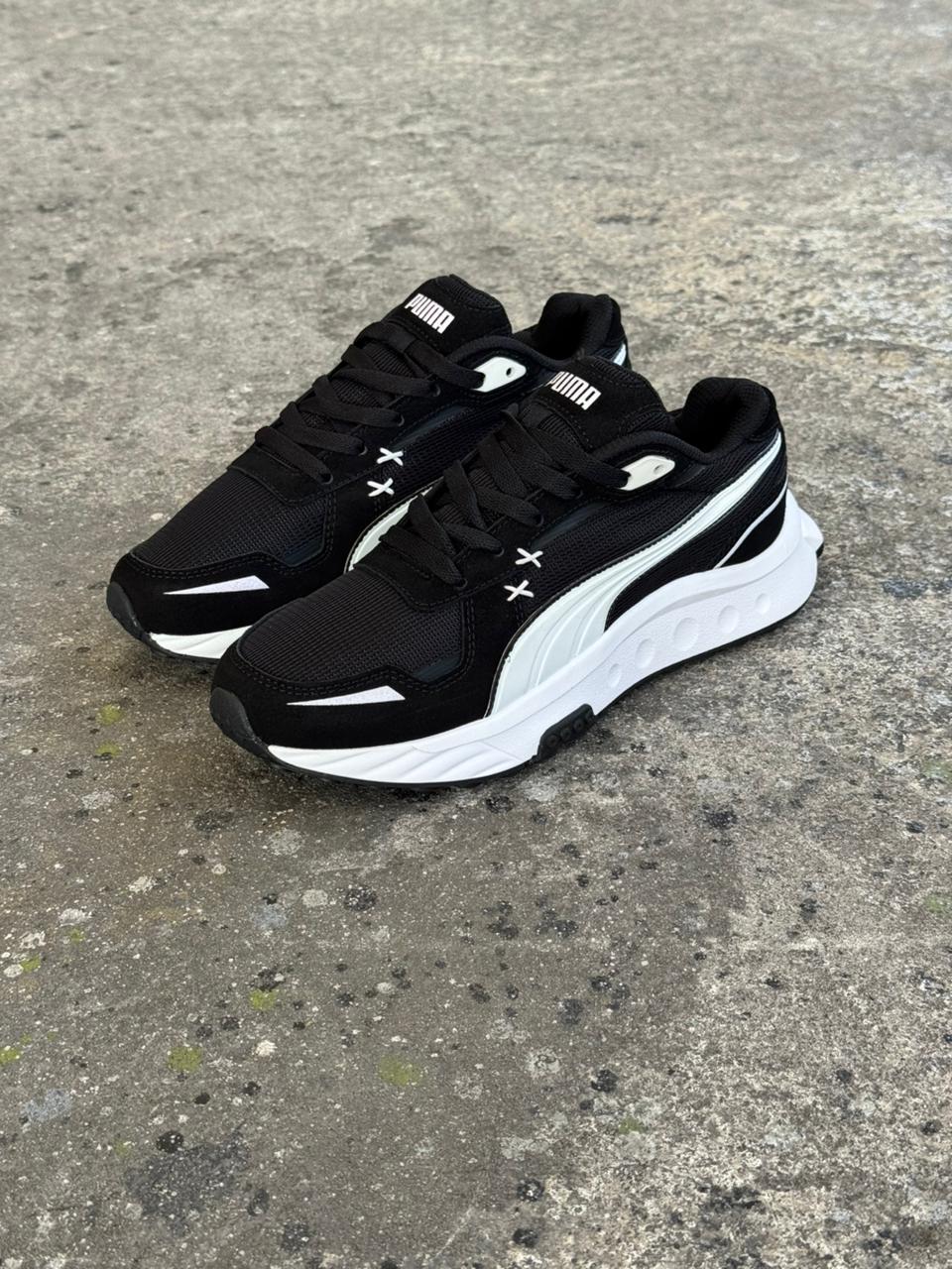 PUMA NEYMAR TELA NEGRO BLANCO