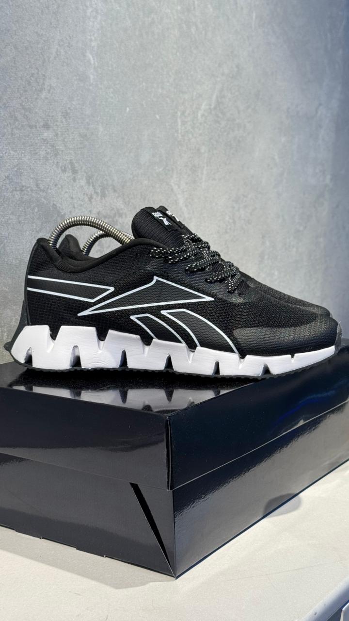 REEBOK DYNAMIC NEGRO BLANCO PROMO