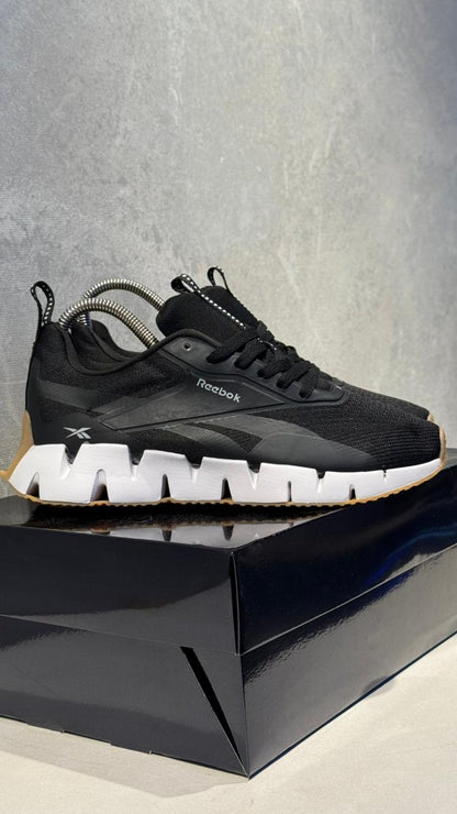 REEBOK ZIG NEGRO SUELA DE BOLLO
