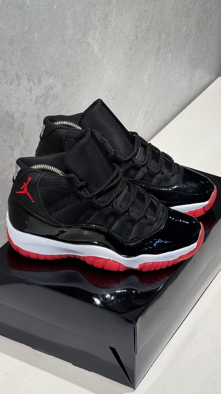RETRO 11 NEGRO ROJO