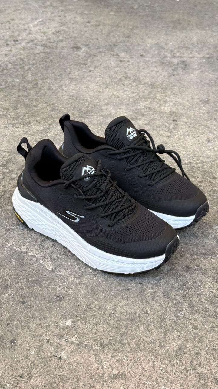 SKETCHERS GYEAR NEGRO BLANCO