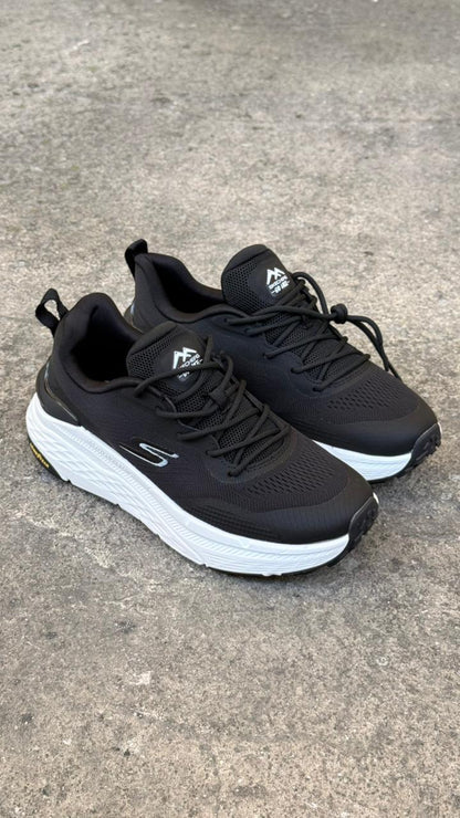 SKETCHERS GYEAR NEGRO BLANCO
