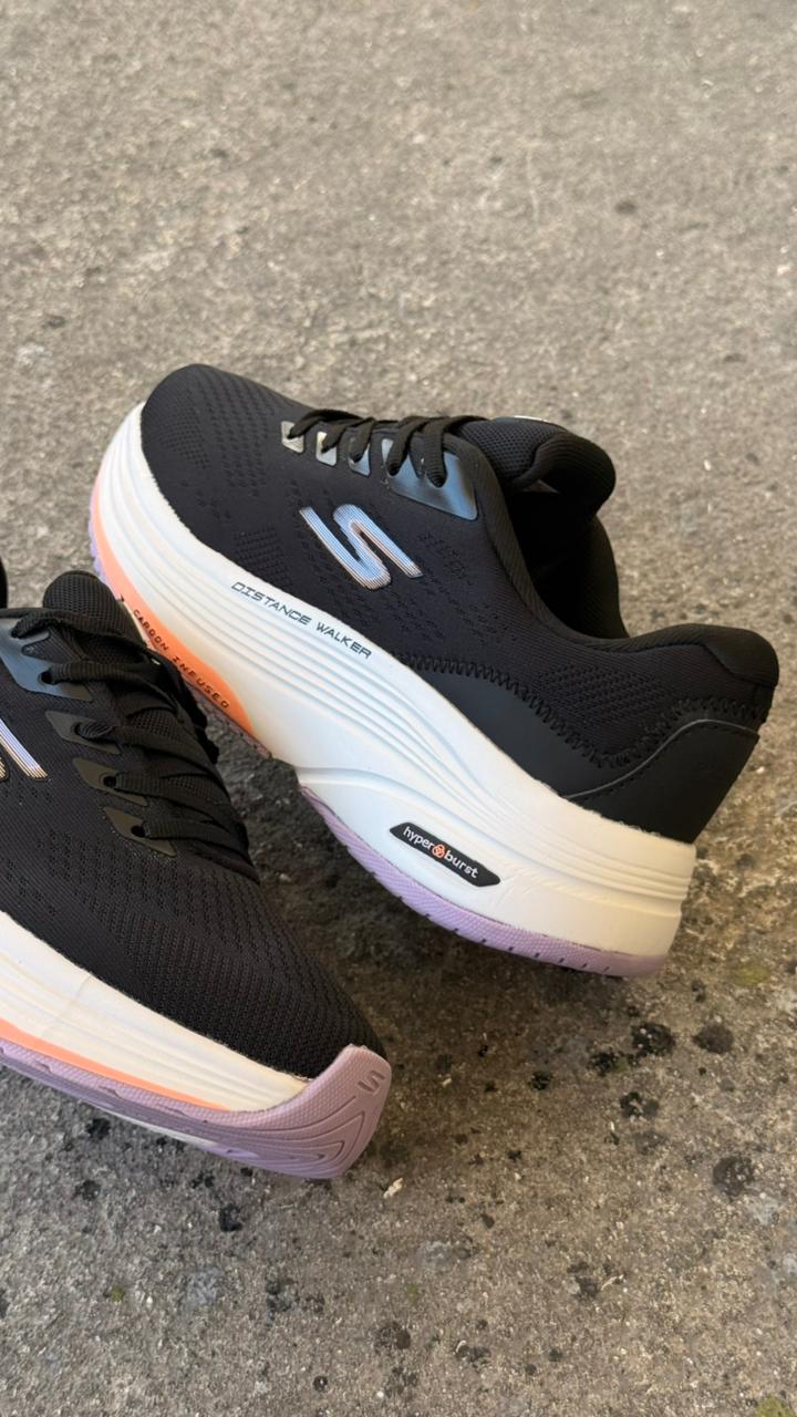 SKETCHERS HYPER NEGRO LILA