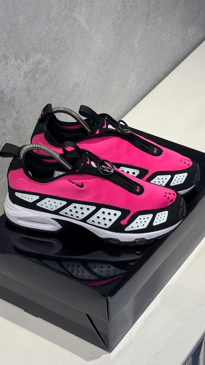 NIKE SUNDER FUCSIA NEGRO