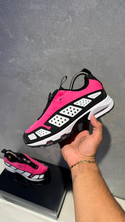 NIKE SUNDER FUCSIA NEGRO