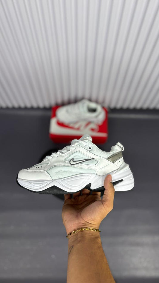 NIKE TECNO BLANCO