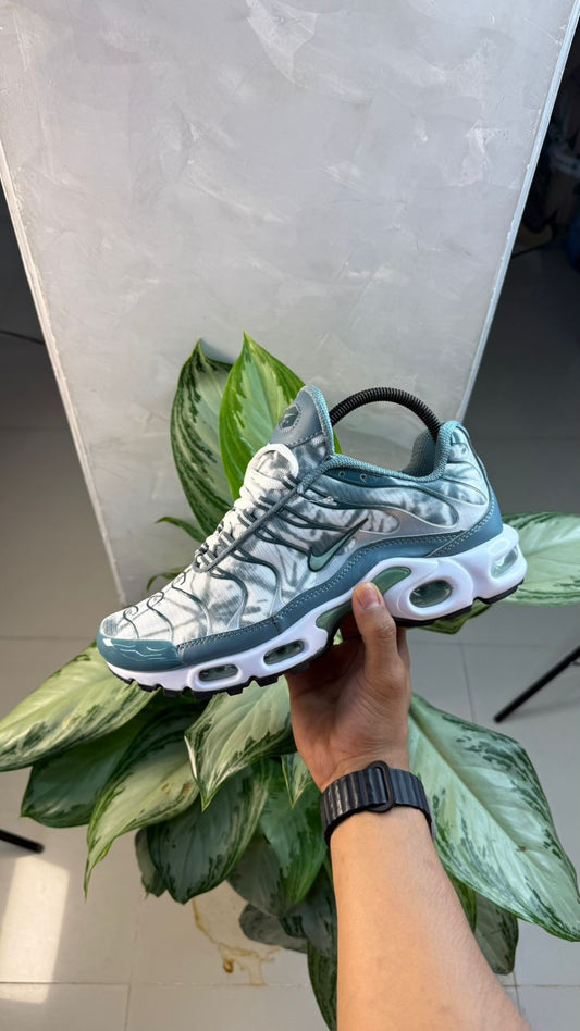 NIKE TN BLANCO AZUL