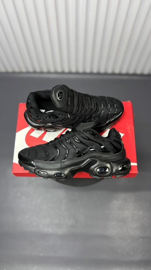 NIKE TN NEGRO