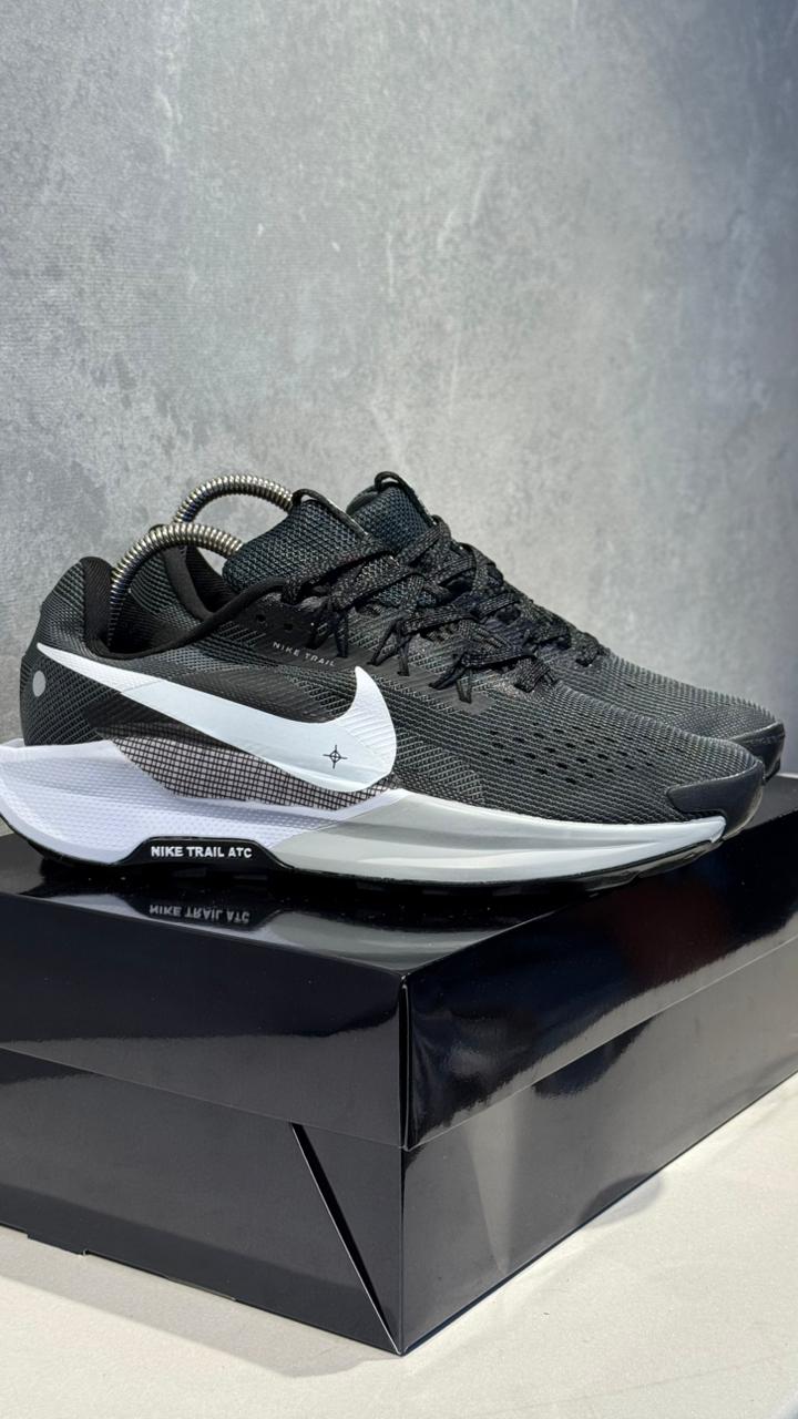 NIKE TRAIL NEGRO BLANCO