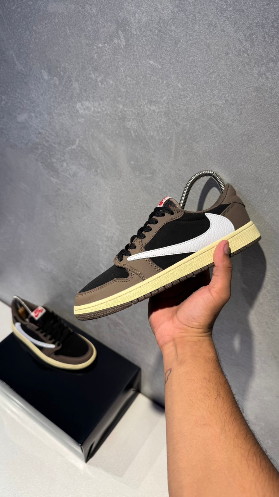 TRAVIS SCOTT CAFE