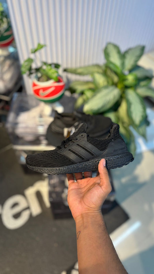 ADIDAS ULTRABOOST CLASICO NEGRO