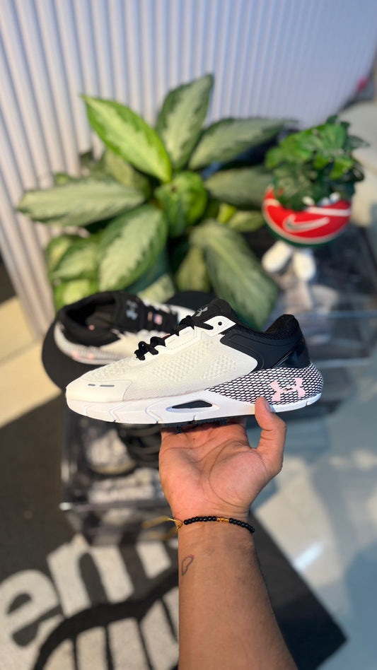 UNDER ARMOUR TENIS BLANCO GRIS ROSA