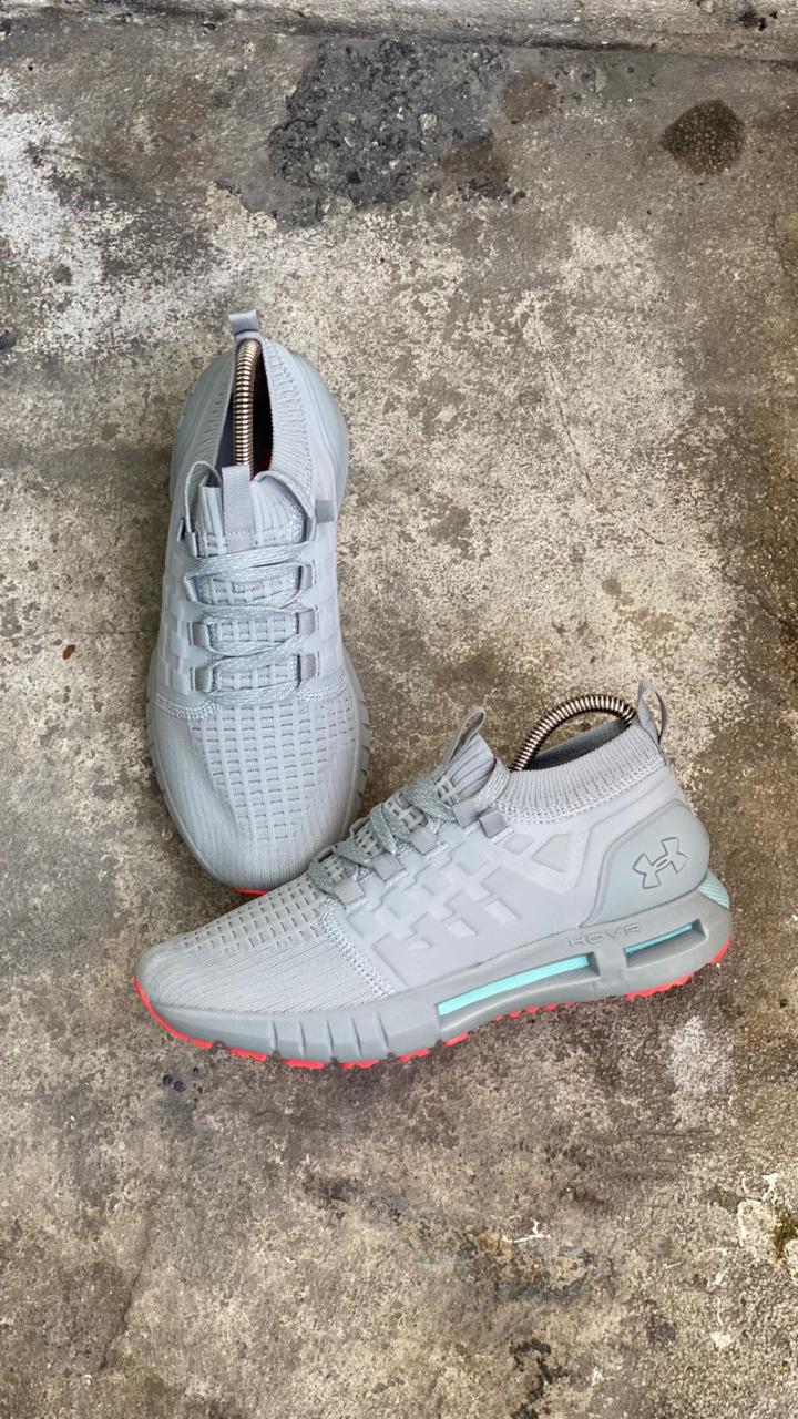 UNDER ARMOUR GRIS NARANJA PROMO MASTER