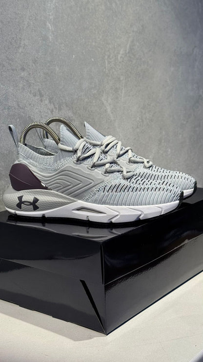 UNDER ARMOUR GRIS MORADO