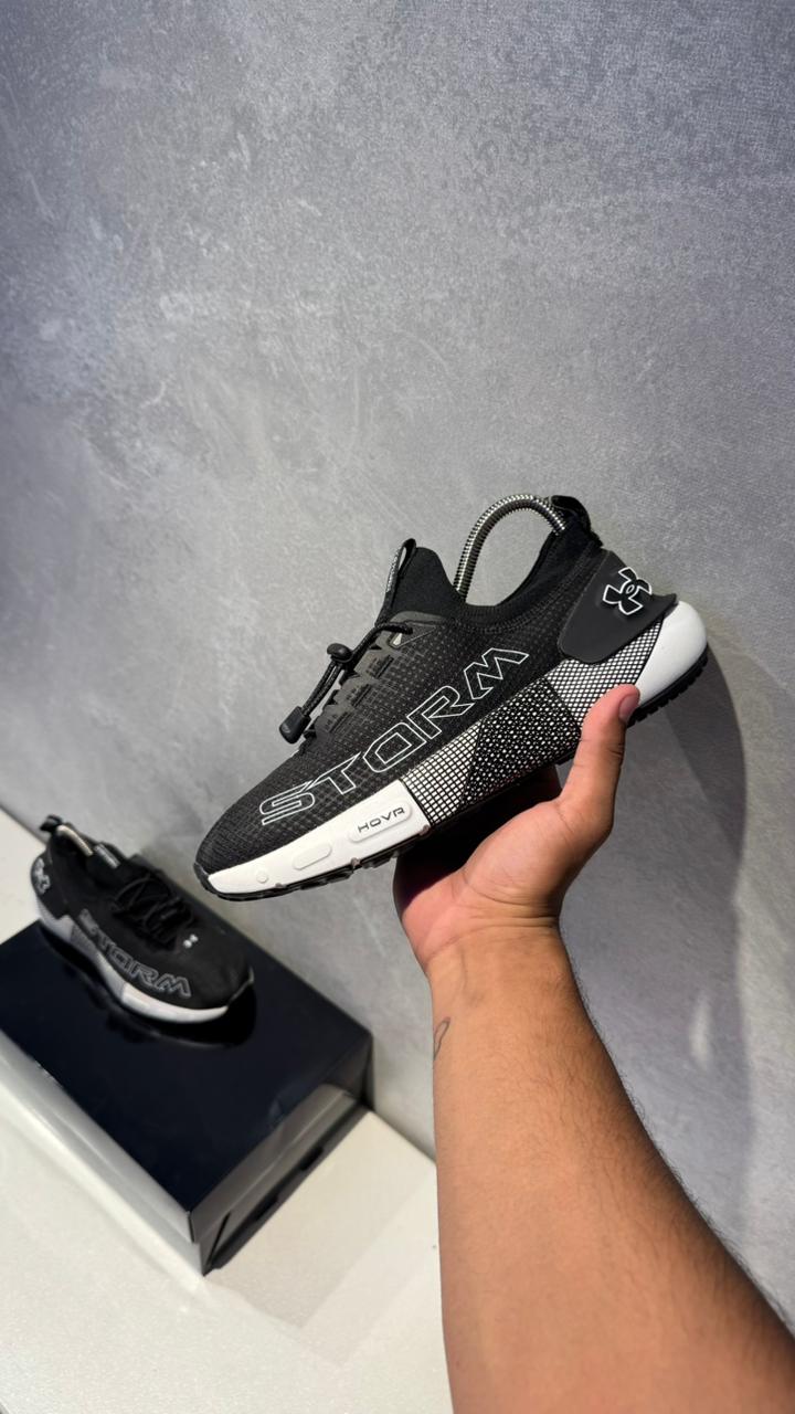 UNDER ARMOUR STROM NEGRO BLANCO PROMO