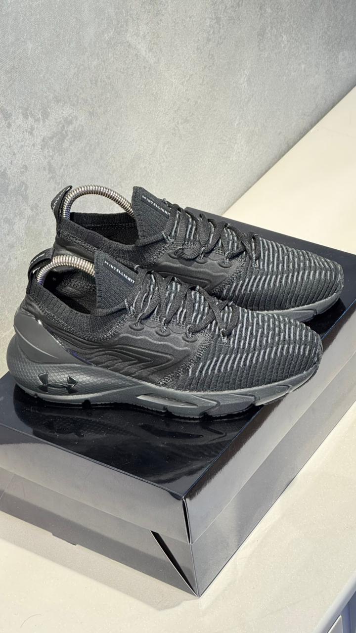 UNDER AMOUR PHANTOM NEGRO