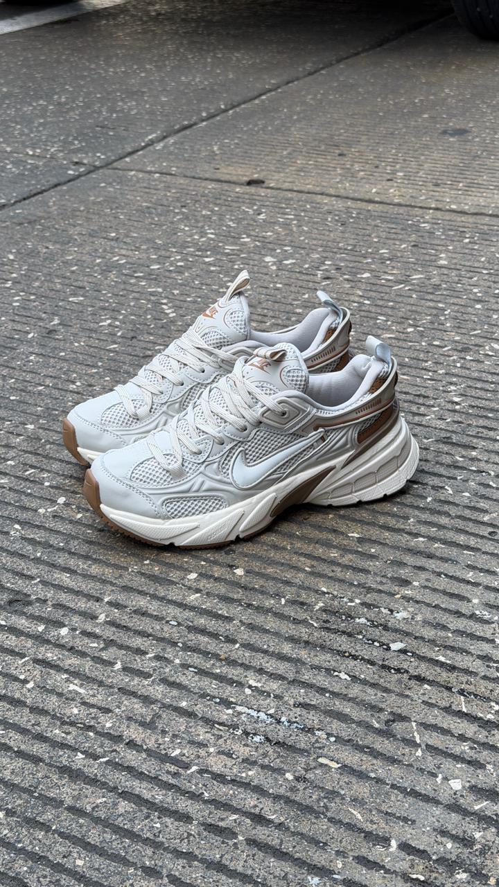 NIKE V3K SKATE BEIGE
