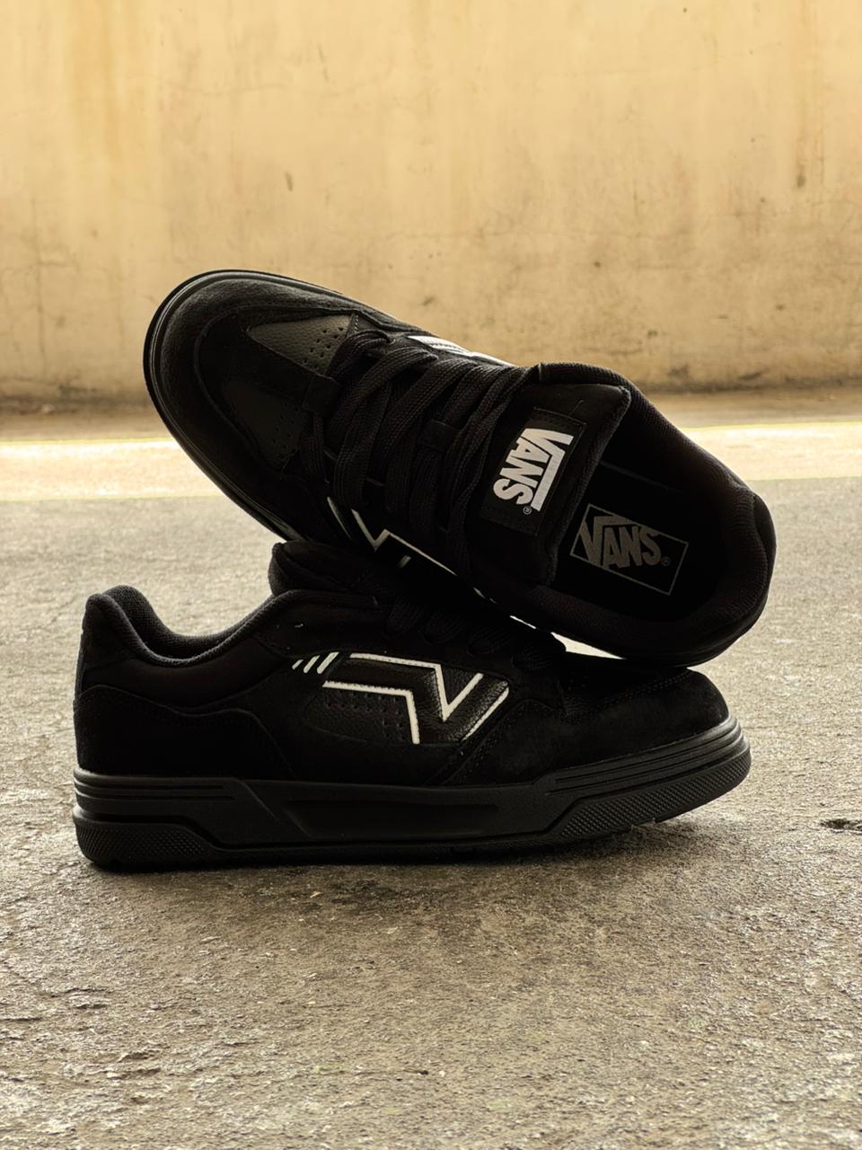 VANS HYLINE NEGRO