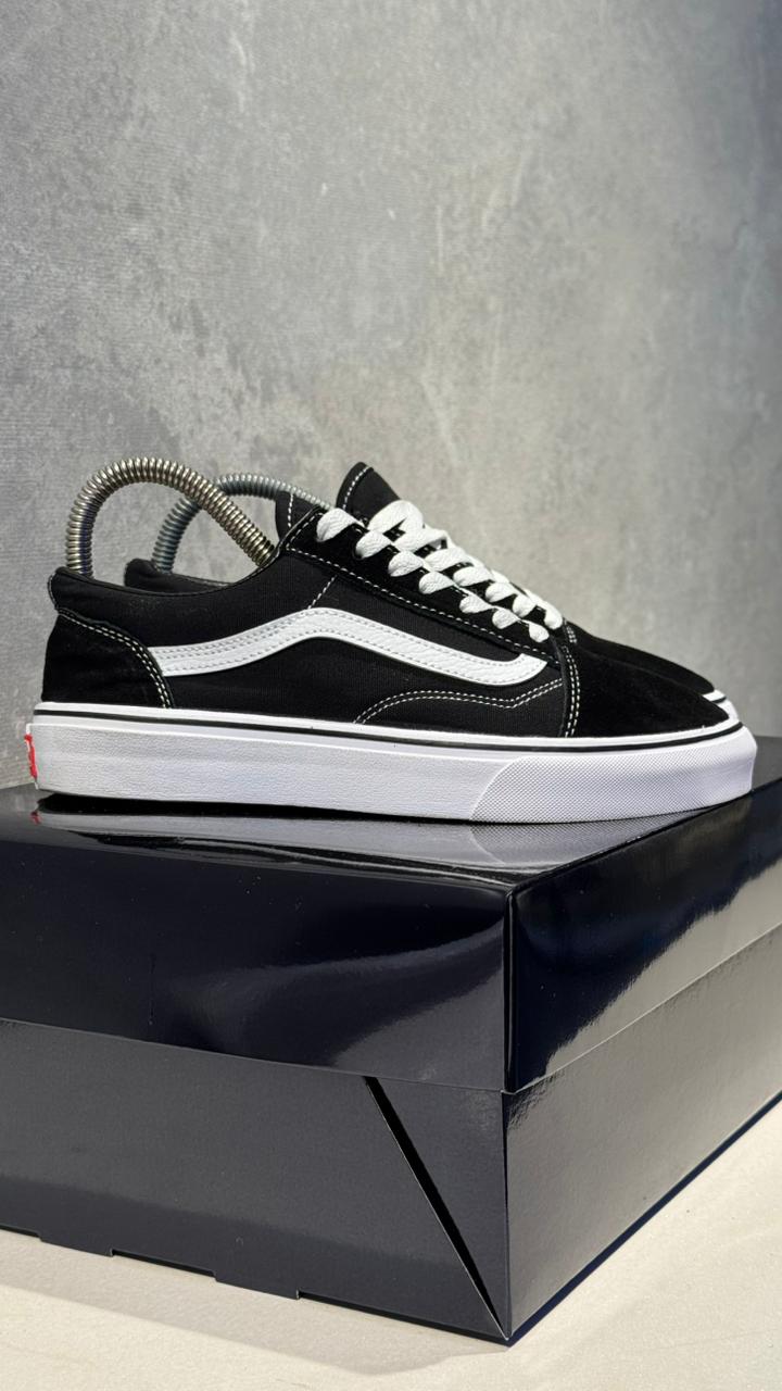 VANS CLASICA NEGRO BLANCO