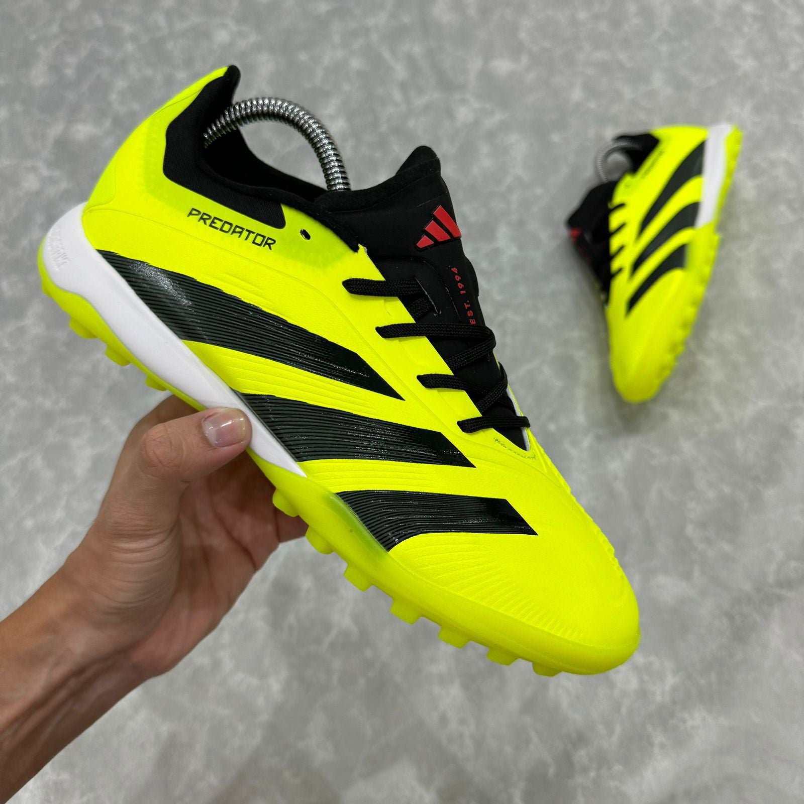 GUAYOS ADIDAS PREDATOR ELITE - AMARILLO NEON