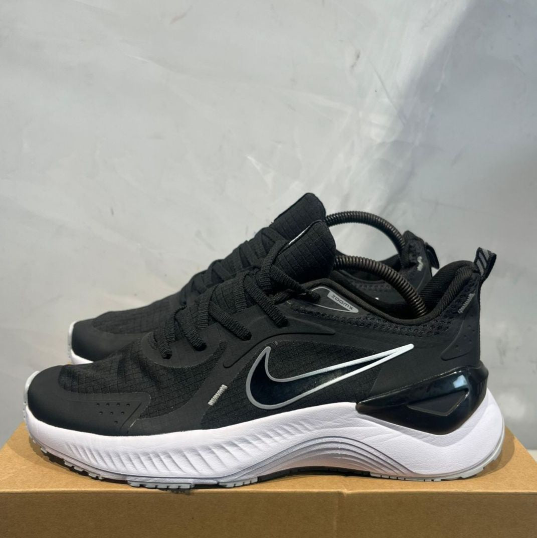 NIKE DIAMANTE NEGRO