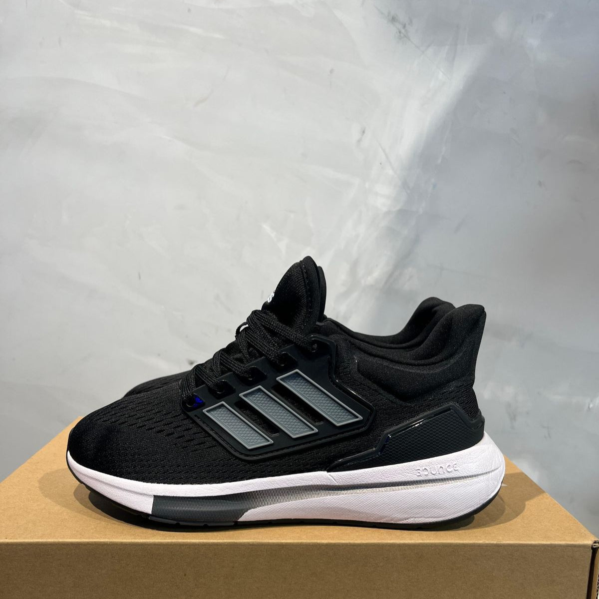 ADIDAS ULTRABOOST NEGRO