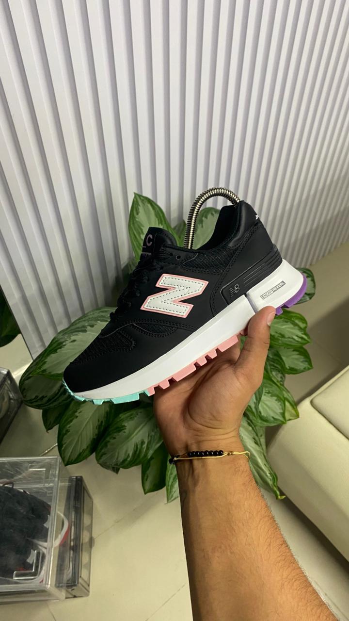 NEW BALANCE 1300 PASTEL NEGRO