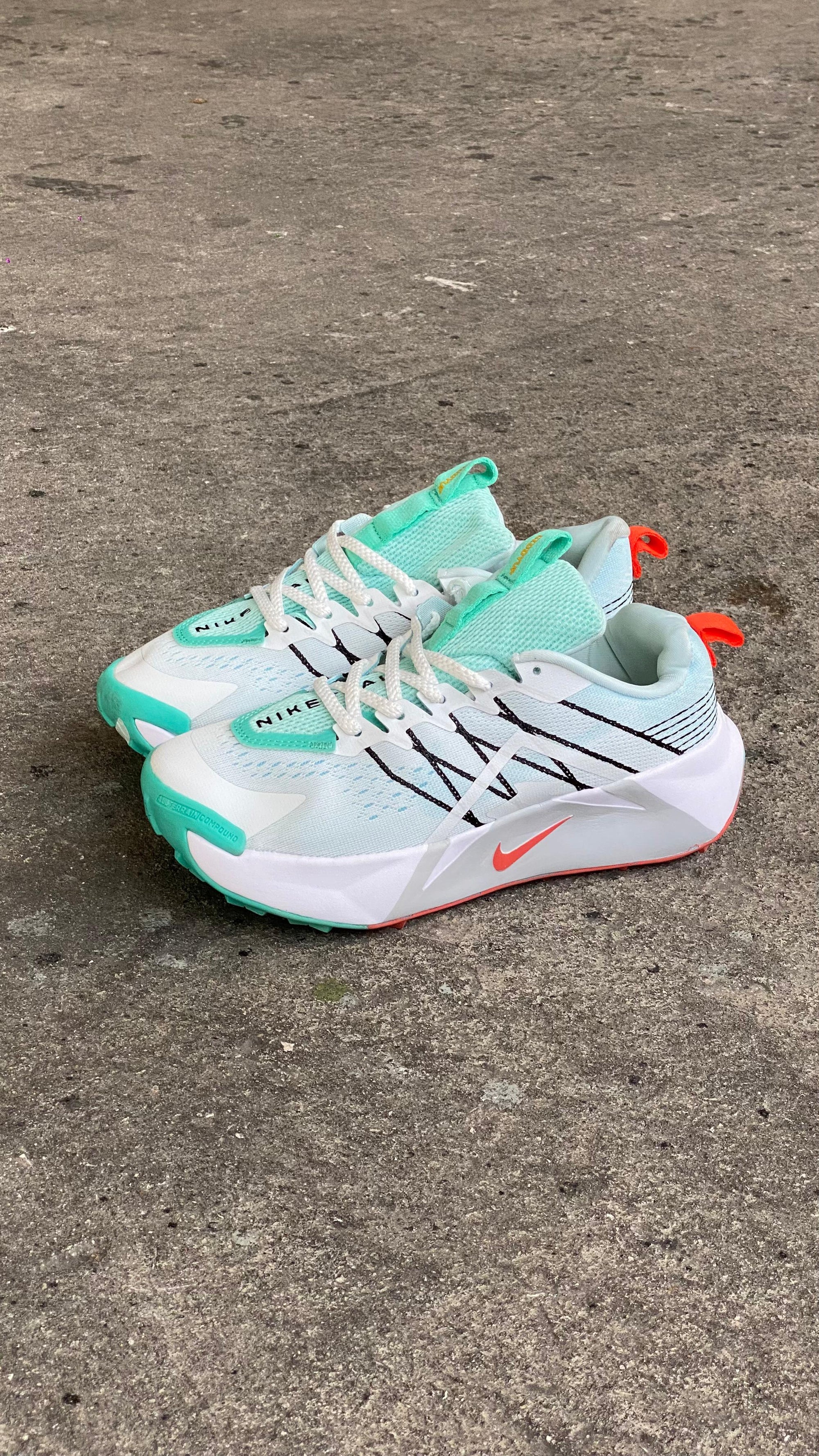 NIKE TRAIL YUP BLANCO VERDE MENTA