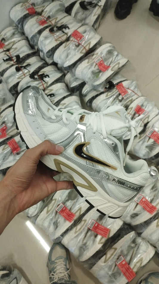 NIKE V3K CHULO NEGRO DORADO