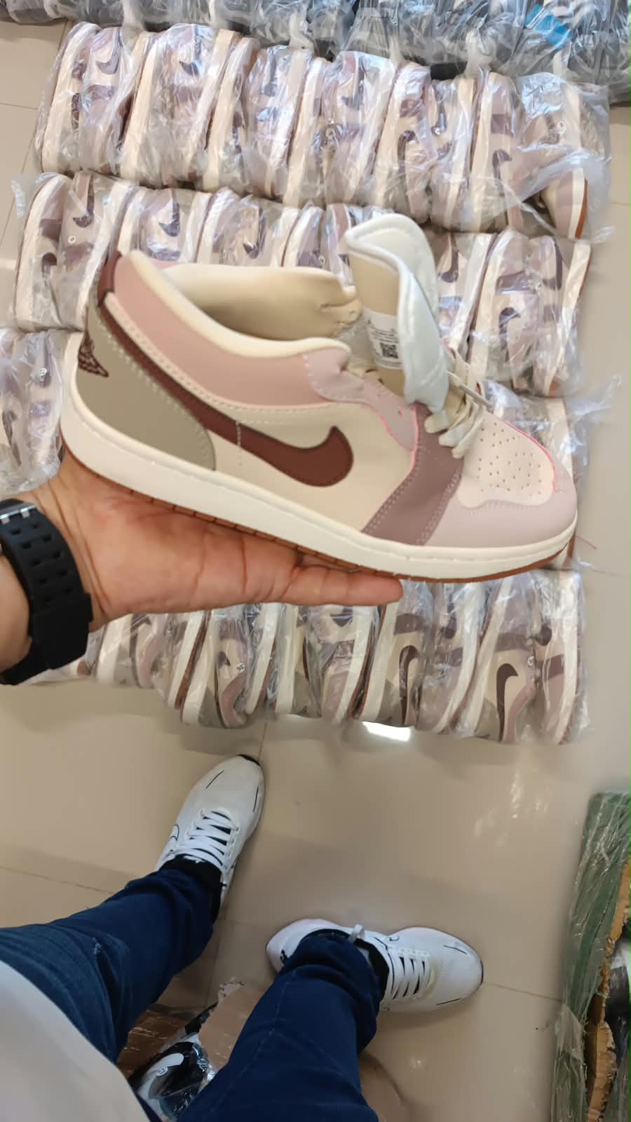 JORDAN RETRO 1 LOW VINOTINTO