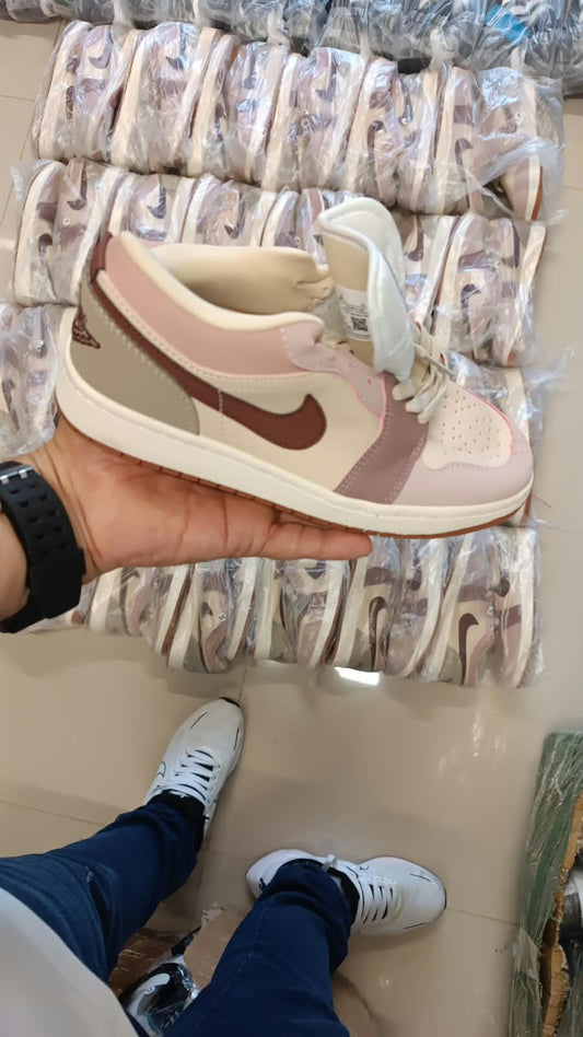 JORDAN RETRO 1 LOW VINOTINTO