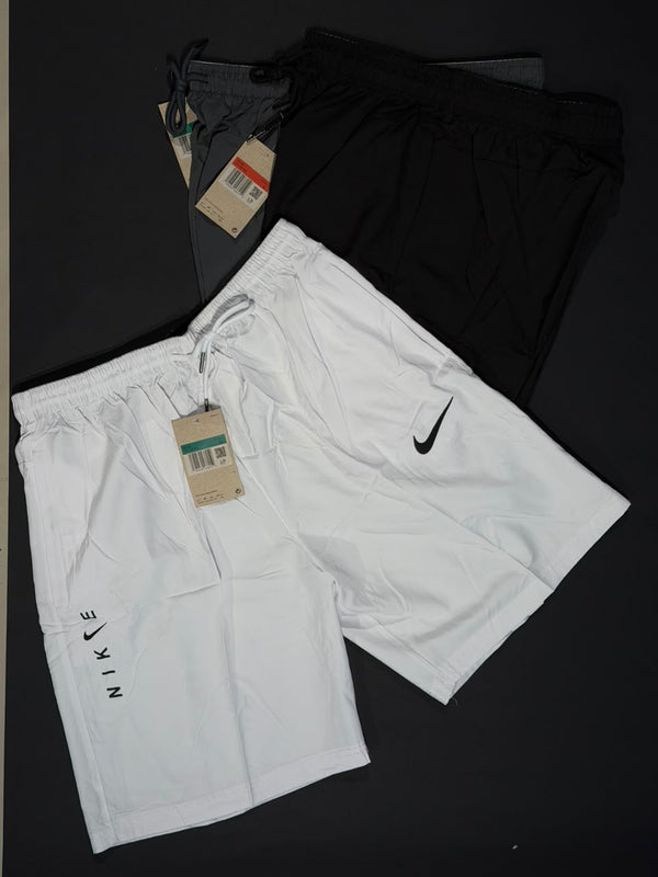 PANTALONETA DEPORTIVA NIKE BLANCA