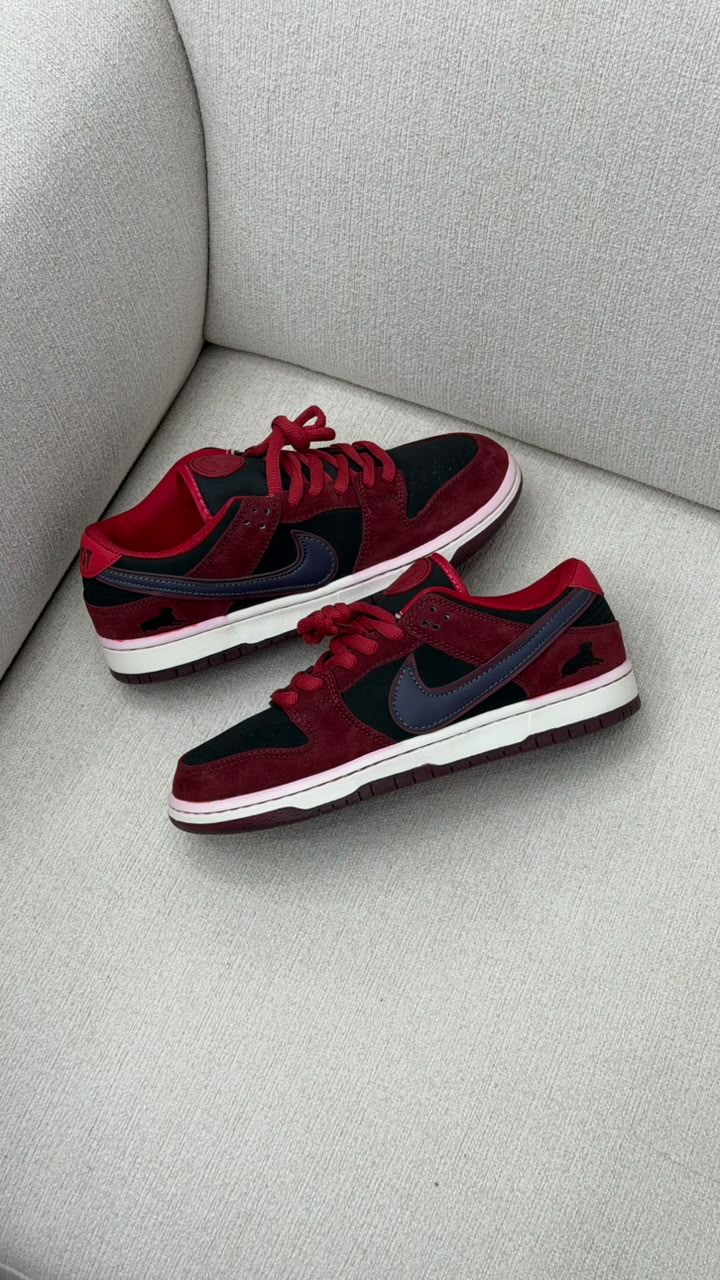 NIKE SB NEGRO ROJO PROMO MASTER