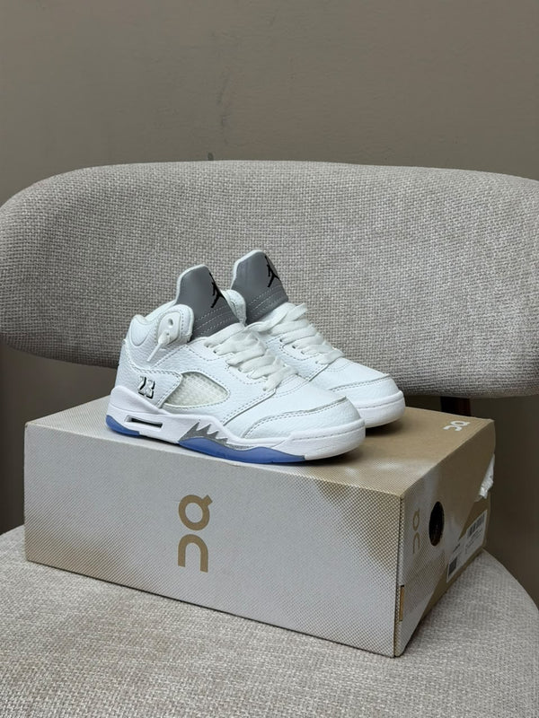 JORDAN RETRO 5 CAROLINA NIÑOS BLANCA AZUL