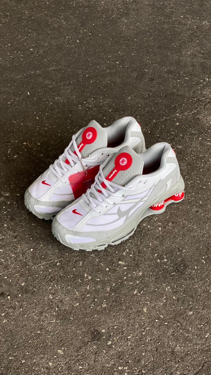 NIKE SHOX SUPREME BLANCO GRIS