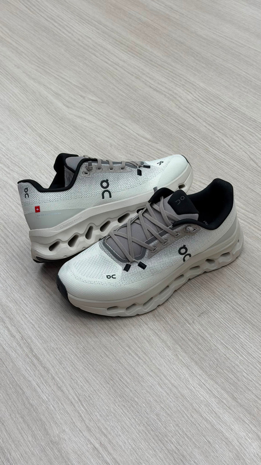 ON CLOUD NUDE GRIS